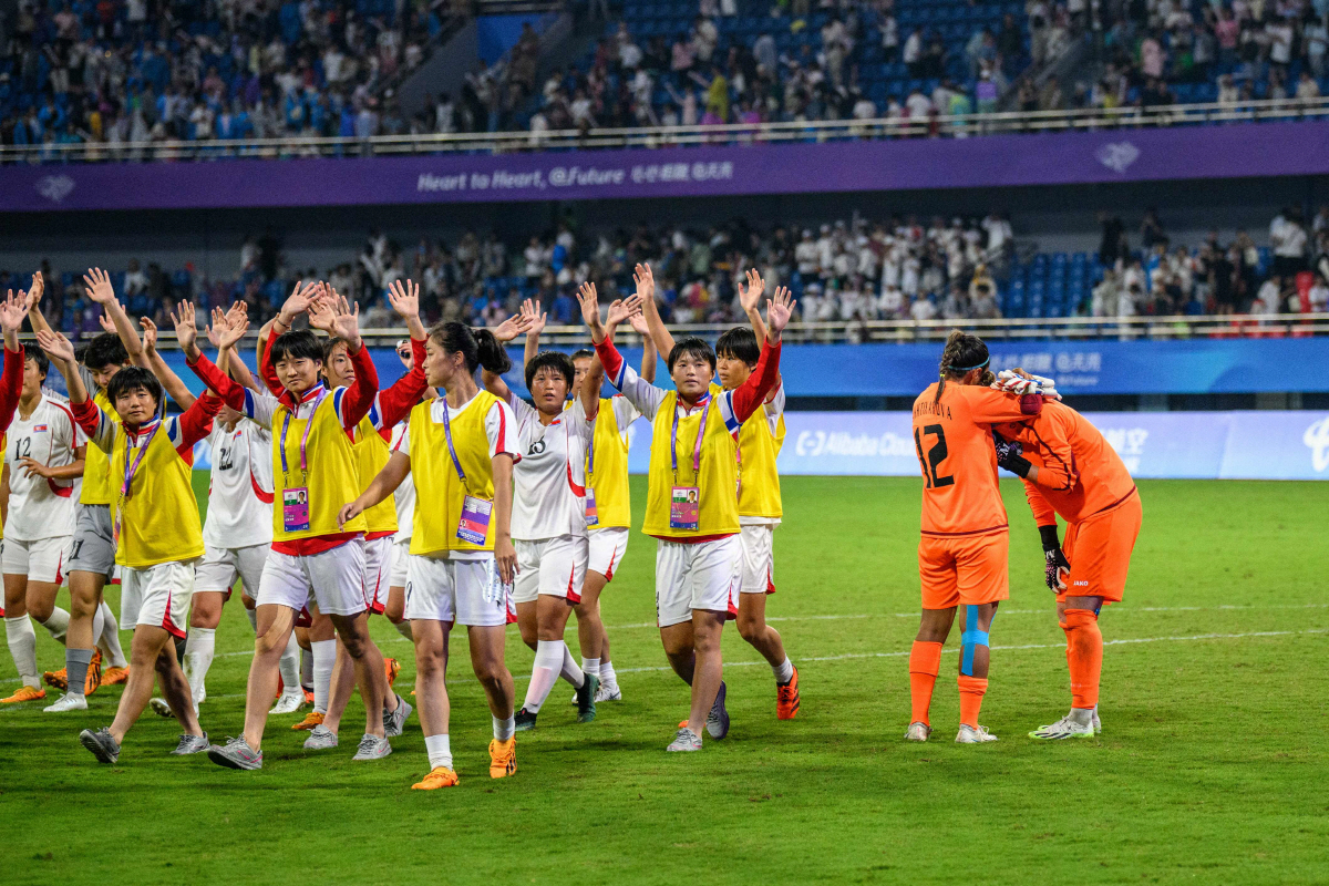 '북한과 결승 맞대결 성사' 日 AG 여자축구 준결승 1골차 승리, '굴…