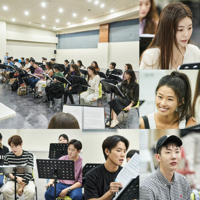 [뮤지컬] 조권 비롯 '렌트' 배우 24명 모두 모였다…전체 상견례, 올 공연 본격 스타트
