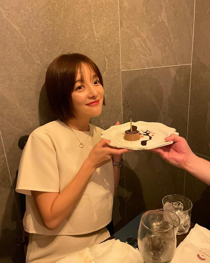 "아무도 생일 케이크를 안가져왔지만"…황보라 조촐한 생파 "소소하게 가족…