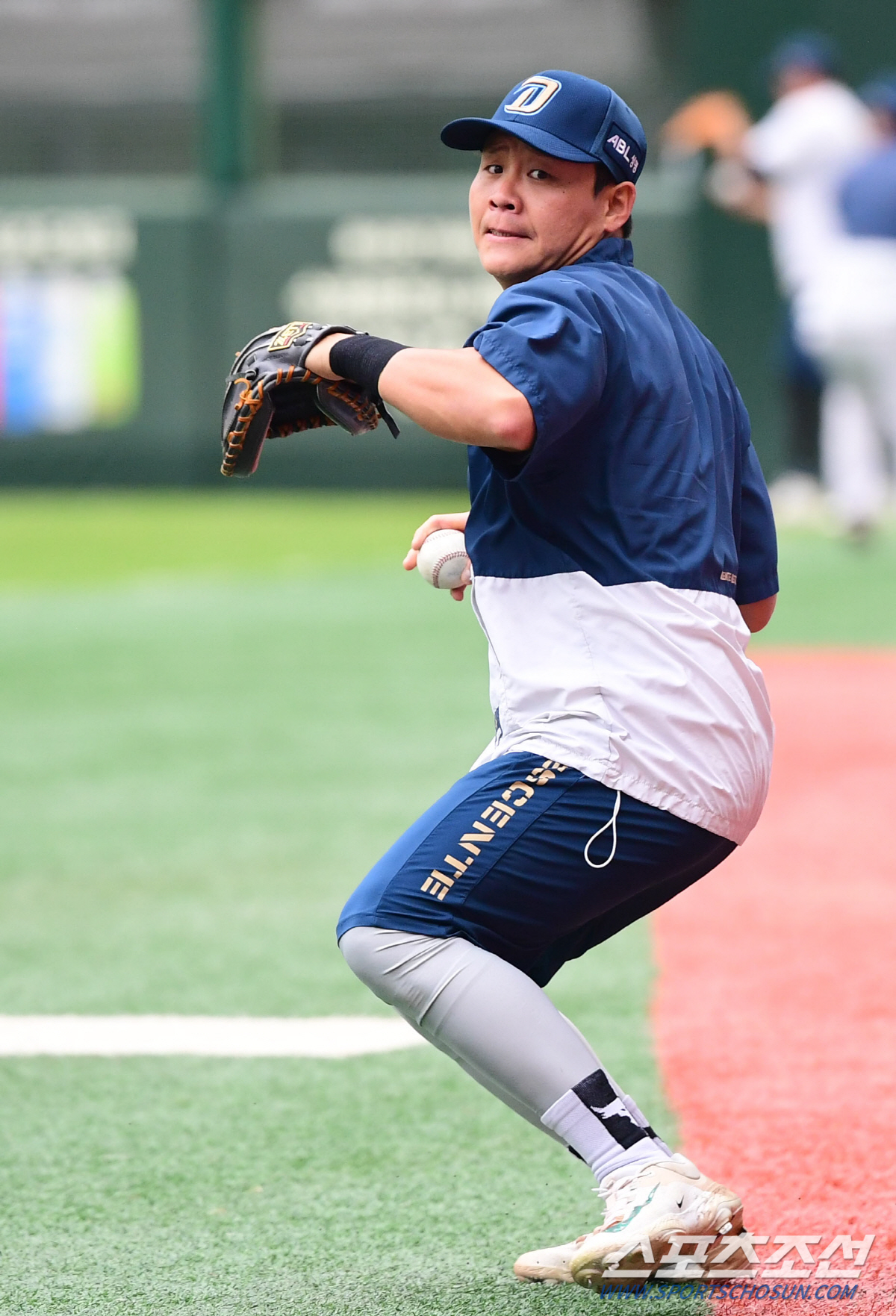 '중열이 고생 많았지? '우승 포수' 박세혁 '가을 야구 평정하러 돌아왔…