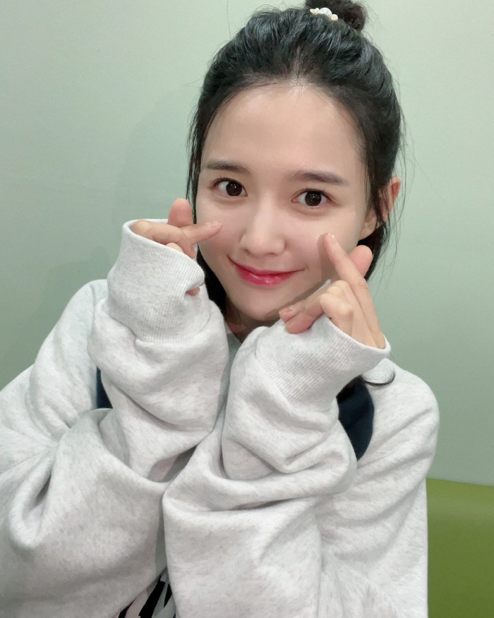 '13남매 장녀' 남보라 "새 가족 생겨..이제 6자매 남가네"