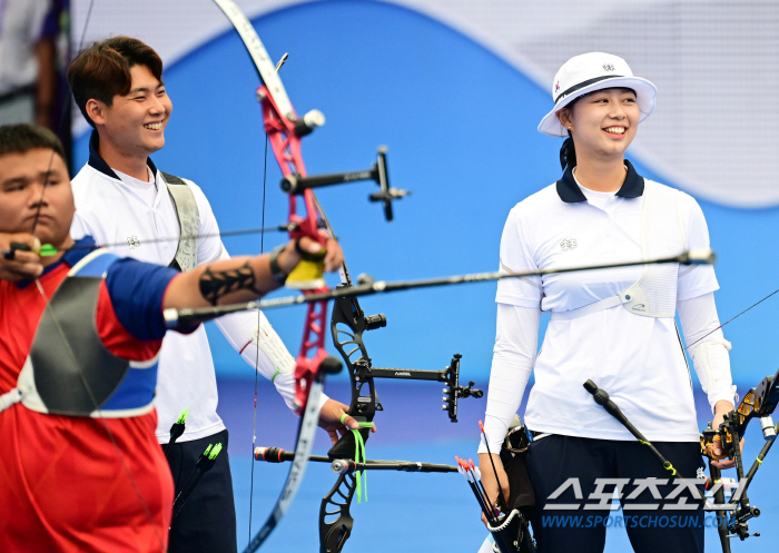 [항저우 현장인터뷰]"걱정마,내가 10점 쏴줄게" 막내 임시현의 버팀목 …