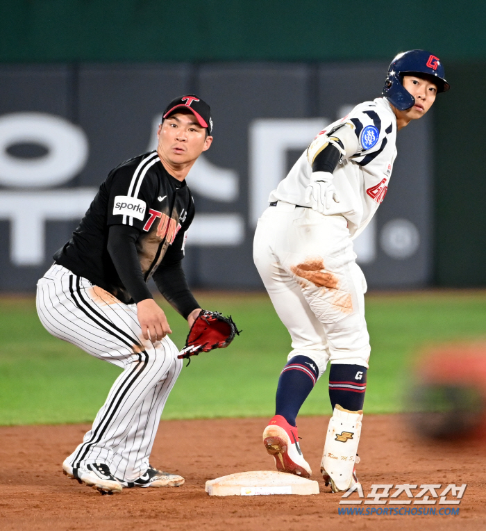 '사직구장에 노란 LG 깃발이...' 0:3→5:3→5:6→7:6. 오지…