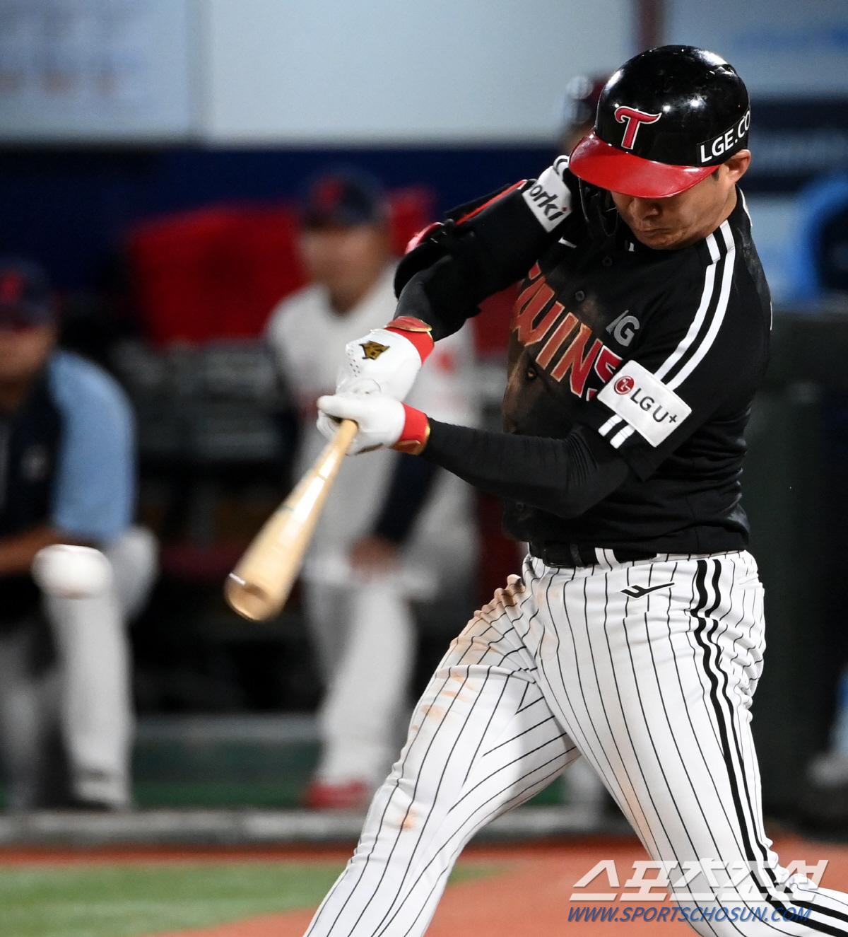 '사직구장에 노란 LG 깃발이...' 0:3→5:3→5:6→7:6. 오지…