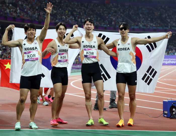 '이것이 팀웍' 한국에서 가장 빠른 사나이들, 결승에 '못 뛴' 막내를 …