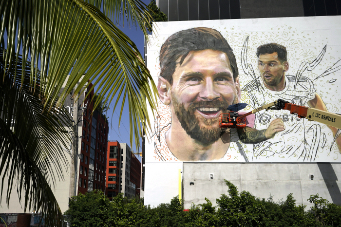 MLS '메시아'. 리오넬 메시 2025년 인터 마이애미 계약 종료 후 …