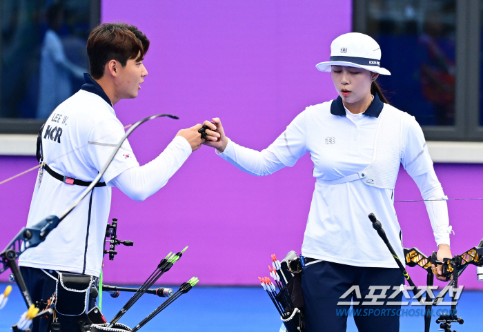 [항저우현장]'텐텐텐텐'韓혼성 이우석-임시현, 양궁 첫 金까지 '이제 한…