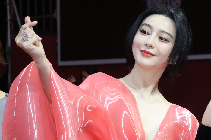 [28회 BIFF]'韓中 여신' 박은빈vs판빙빙 '극과 극' 매력 '개막…
