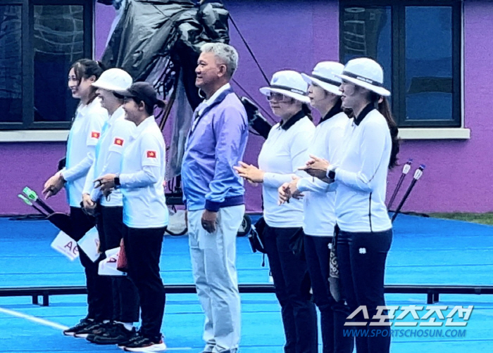 [항저우현장]'8점만 4번'한국 양궁, 여자 컴파운드 단체 3연패 '좌절…