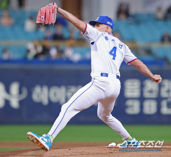 [대구현장]1~5회 51구로 15타자 셧아웃…8이닝 1실점 뷰캐넌 '포효…