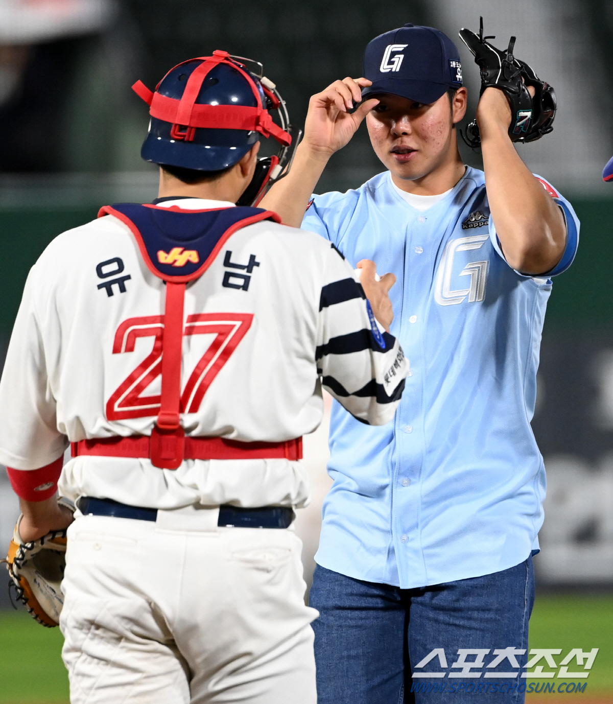 '이것이 1위팀인가.' 주전 5명 빼고도 총력전 롯데에 5대3 승리. 임…