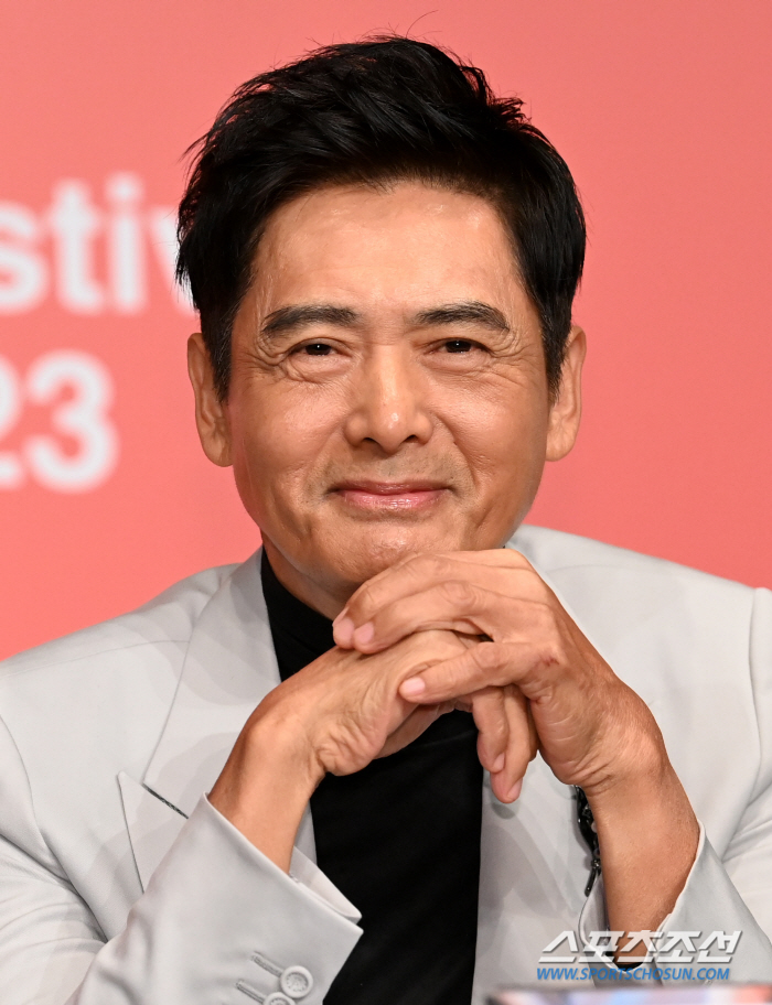 [SC-BIFF] "하루 쌀밥 두 그릇이면 충분"…주윤발, 가짜 사망설→…