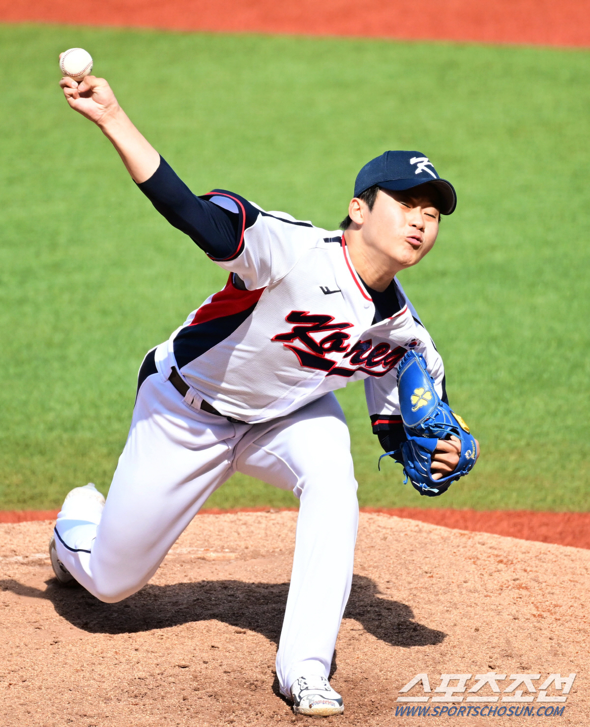 154㎞ 쾅! 완급조절까지…강심장 뉴 클로저 탄생! 日타자 방망이 속수무…