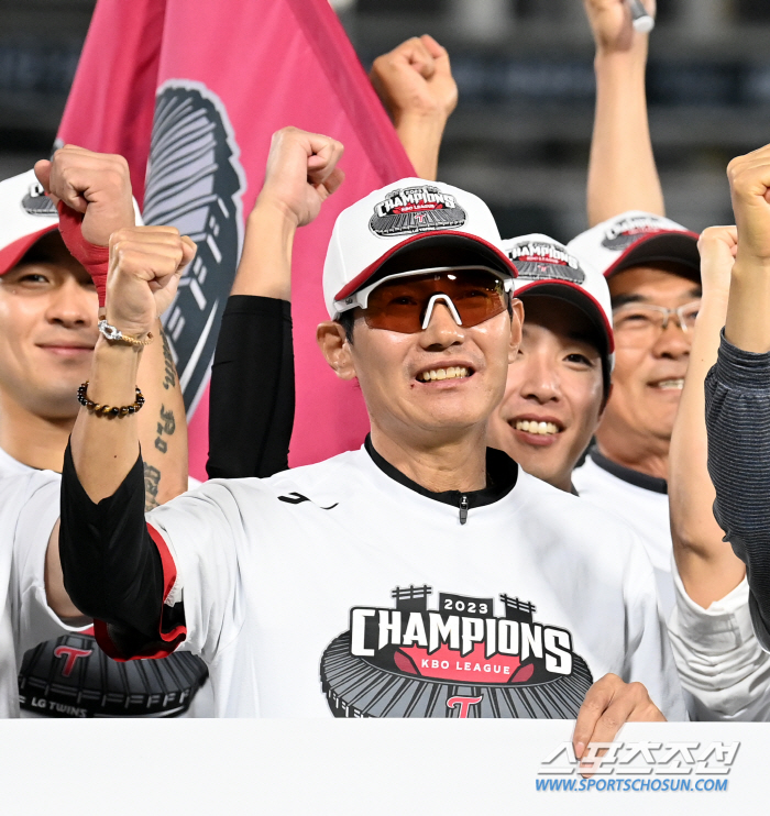 1석3조 노리는 염갈량. 한국시리즈 합숙훈련이 곧 마무리 캠프 겸 신인 …