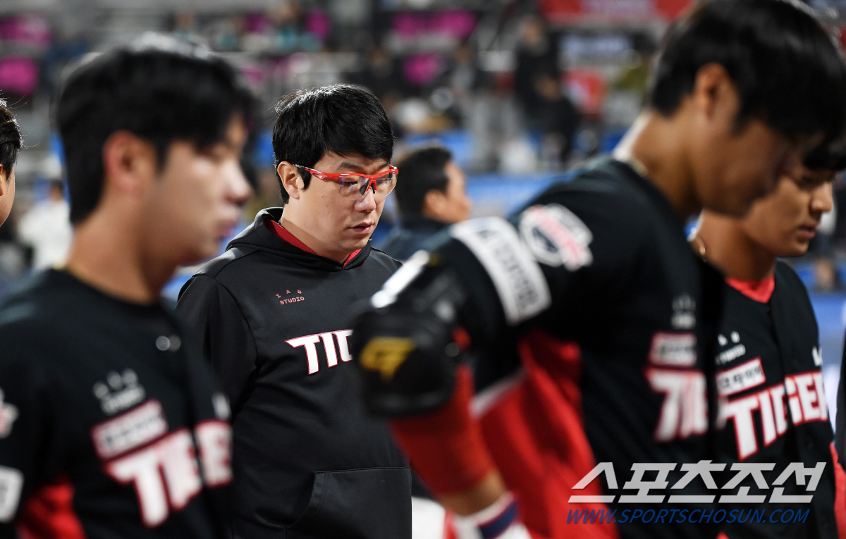 '희미해진 가을야구' 4일 휴식 후 등판한 대투수 역투에도 패한 KIA,…