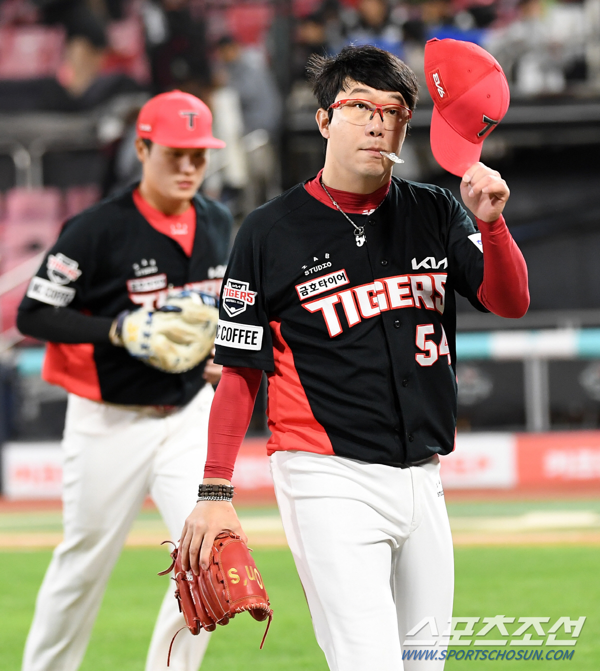 '희미해진 가을야구' 4일 휴식 후 등판한 대투수 역투에도 패한 KIA,…