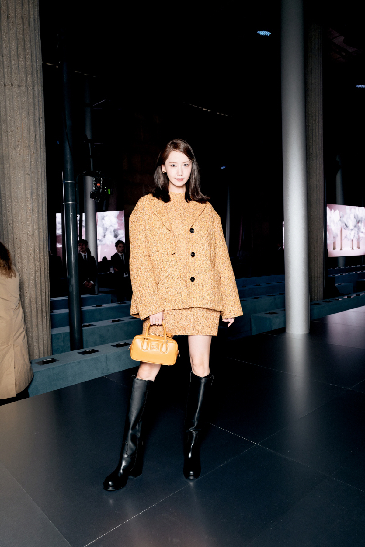 임윤아의 뷰티·패션 접수기..명품 브랜드와 프랑스 파리 빛냈다