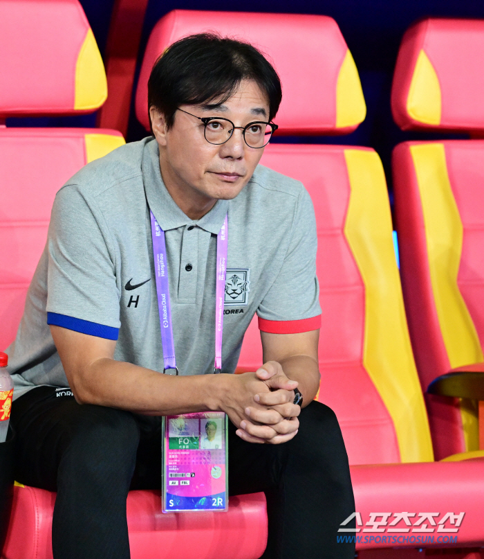 '한국축구 영웅' 황새 황선홍, '구기참사' 현장에서 꿋꿋이 金까지 '직…