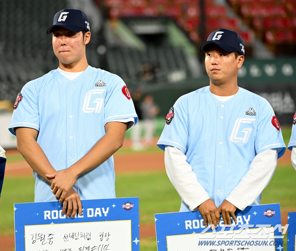 유니폼 터지는 줄... 계약금 3억원 '롯데 오타니'가 3년간 웨이트로 …