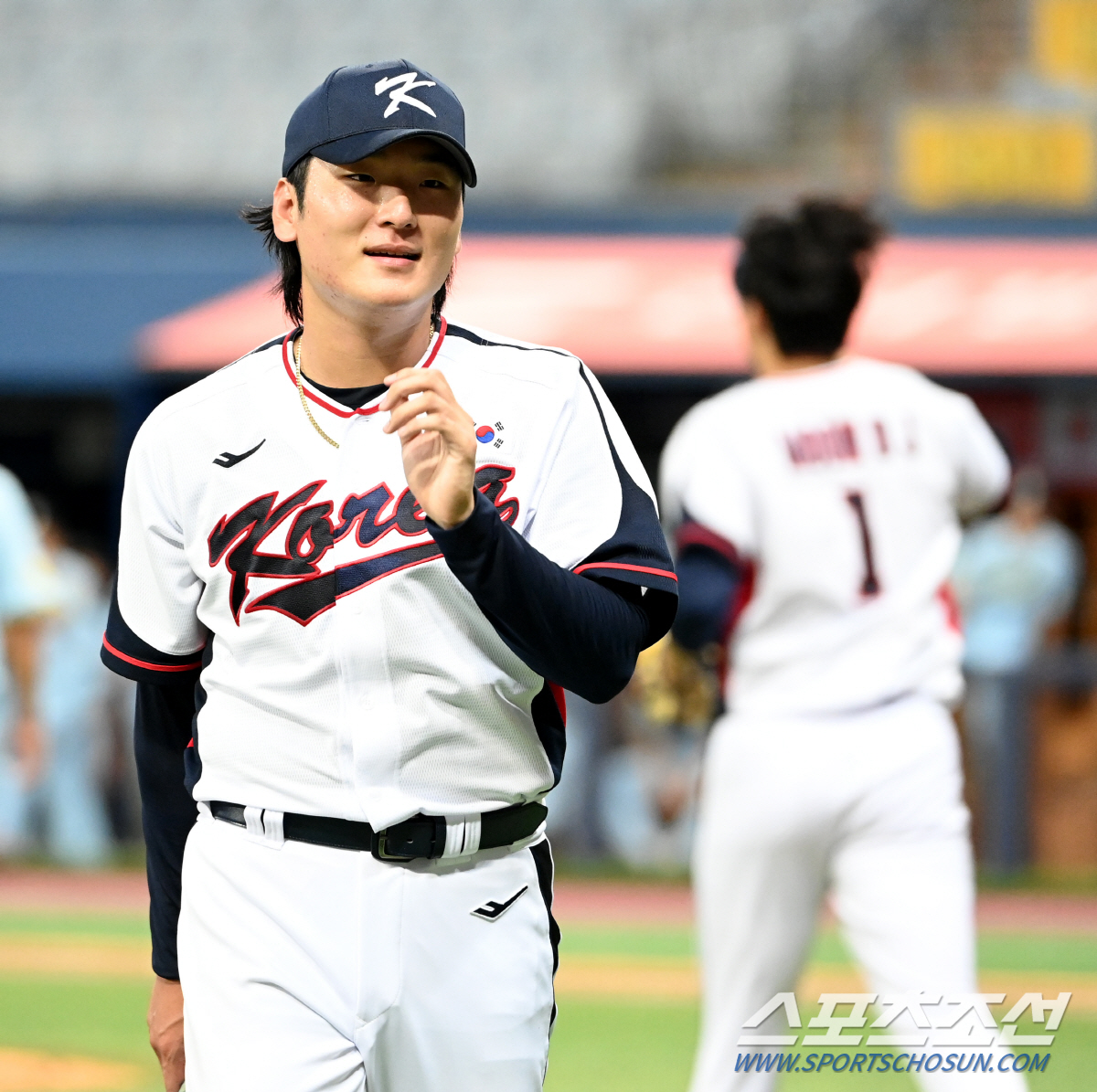 26일 고척스카이돔에서 열린 항저우 아시안게임 야구대표팀과 상무의 연습경기, 수비를 마친 곽빈이 더그아웃으로 향하고 있다. 고척=허상욱 기자wook@sportschosun.com/2023.09.26/