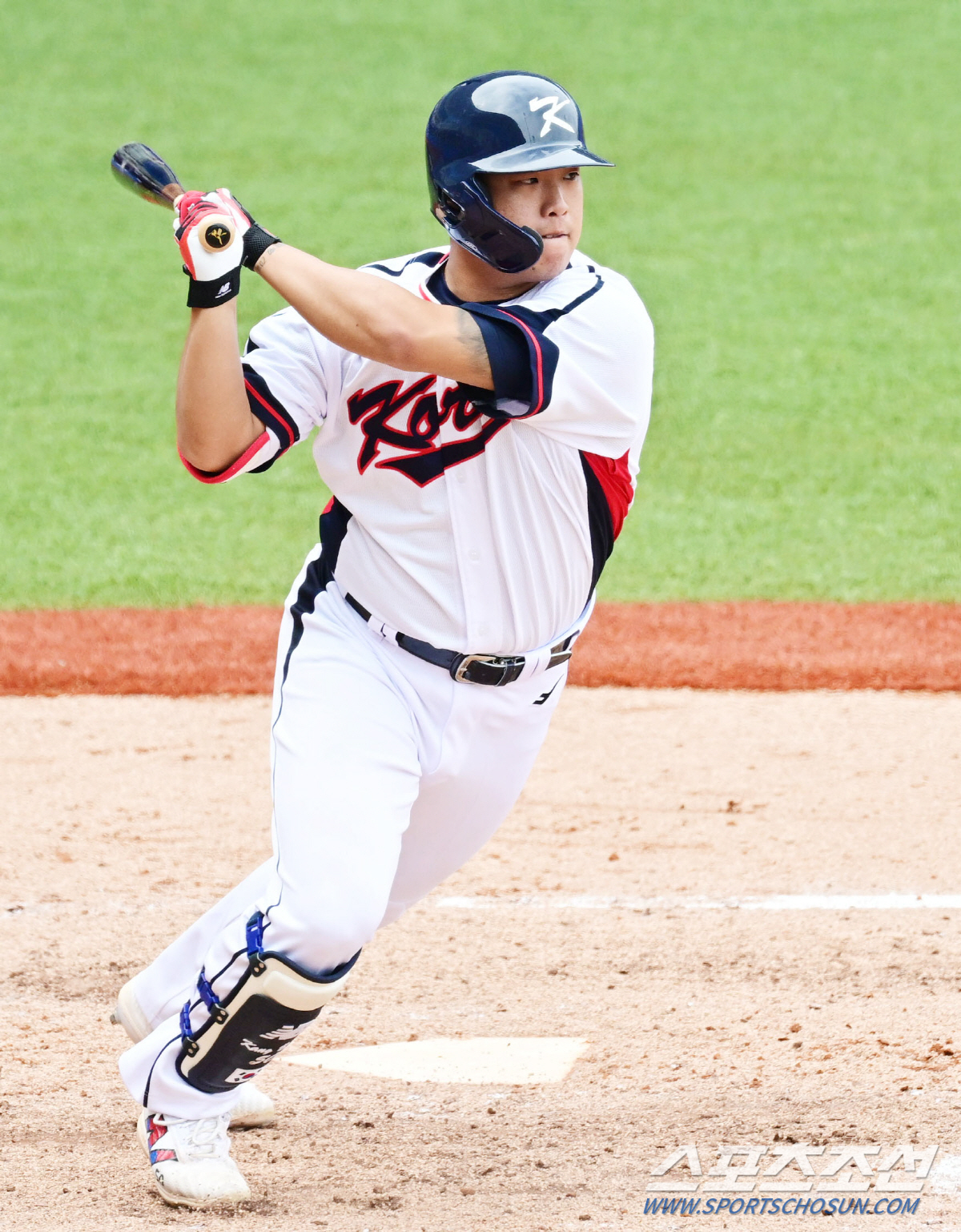 '국대 첫 홈런' 울컥한 강백호 "항상 부담스럽고 어려웠다"…침묵 흐른 …