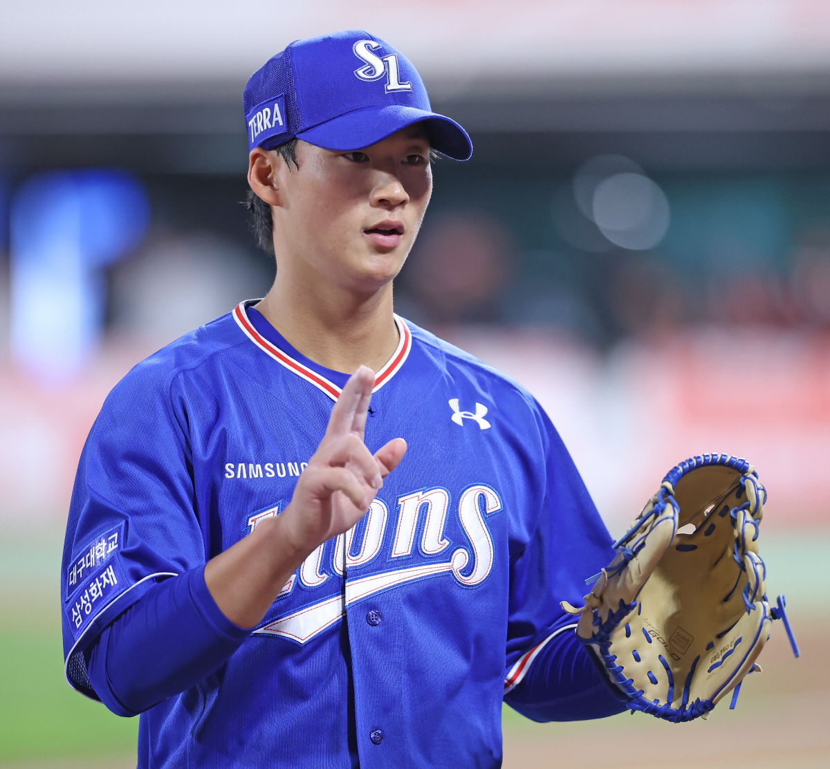 '형들이 지켜줬다' 이호성 데뷔 첫승, 구자욱 3안타 4타점...벤자민 …