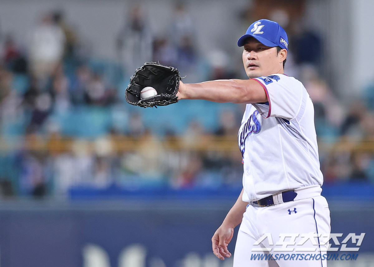 '형들이 지켜줬다' 이호성 데뷔 첫승, 구자욱 3안타 4타점...벤자민 …