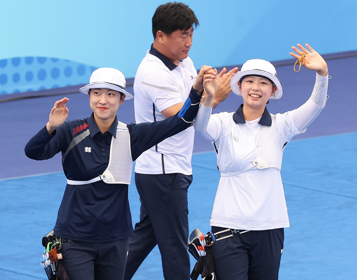 [항저우 현장인터뷰]'3관왕'임시현 앙증 어필 "저 MVP 뽑아주세요!"…