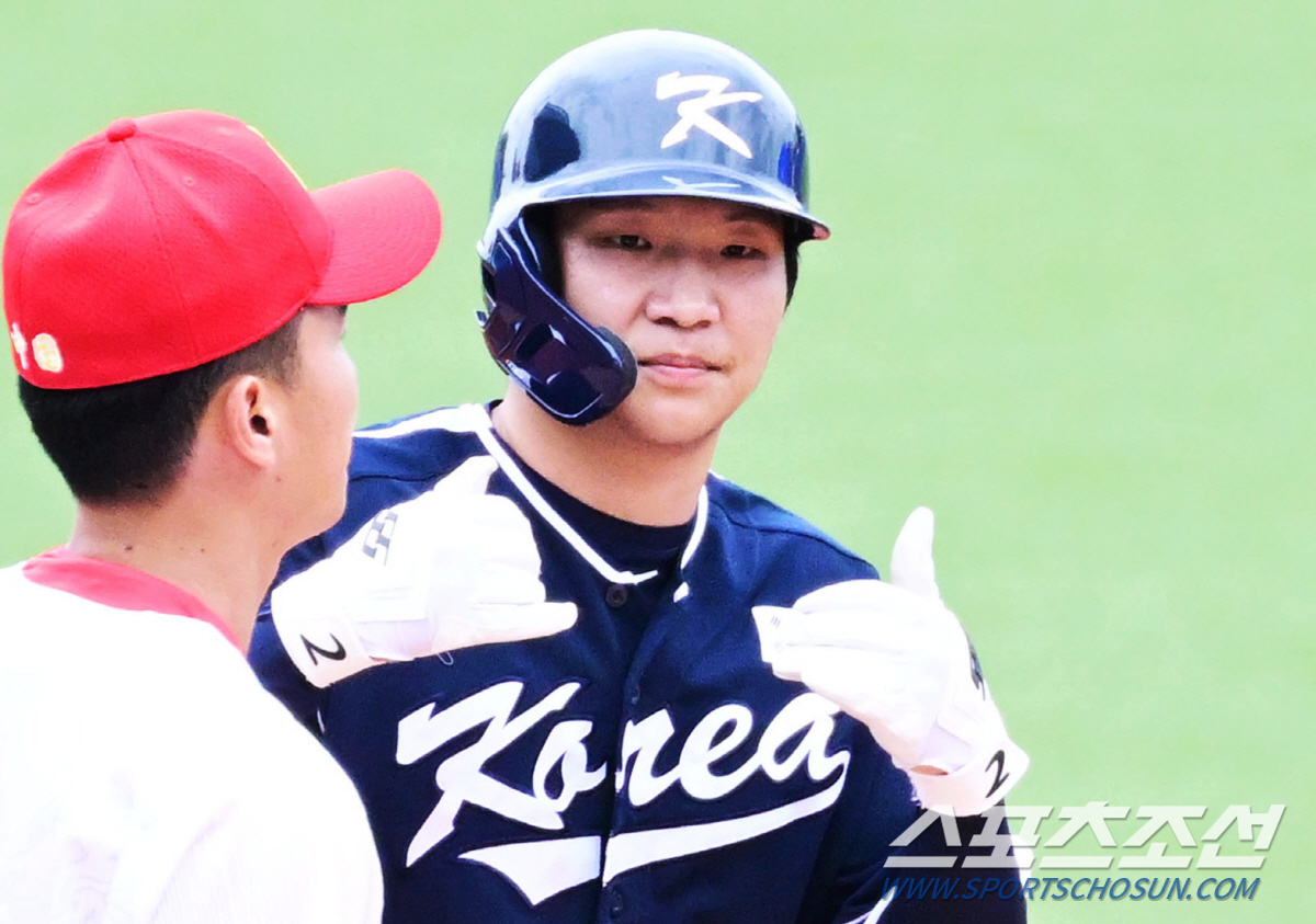 선취점 뽑았다. 문보경 2루타-김주원 희플. 연속안타+린위민 폭투까지..…