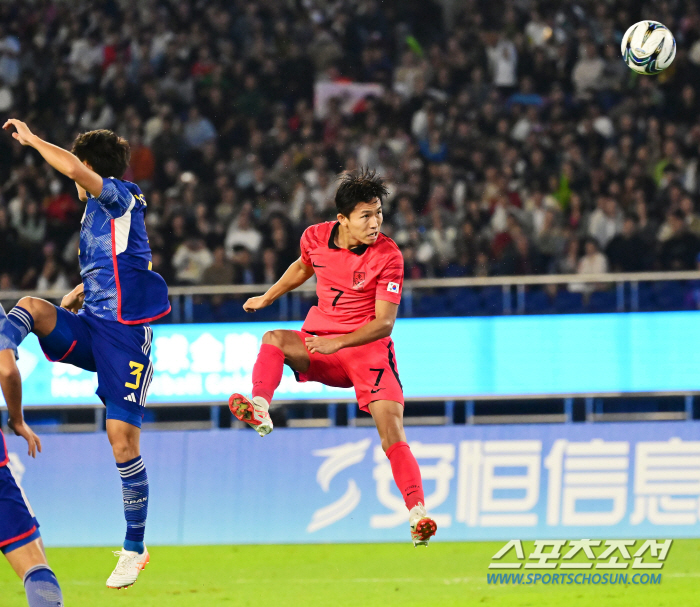 [항저우 현장리뷰]'일본대침몰' 0-1→2-1 조영욱 결승골 황선홍호, …