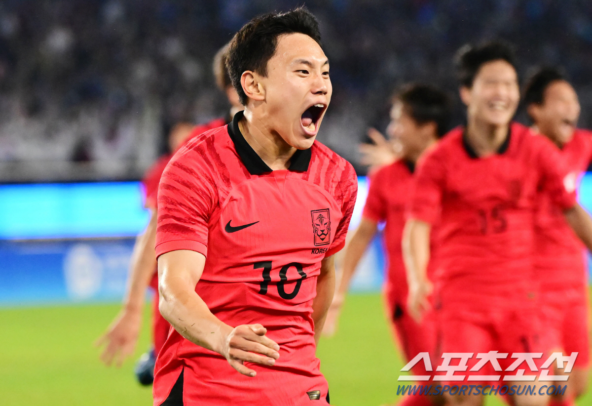 [항저우 현장리뷰]'일본대침몰' 0-1→2-1 조영욱 결승골 황선홍호, …