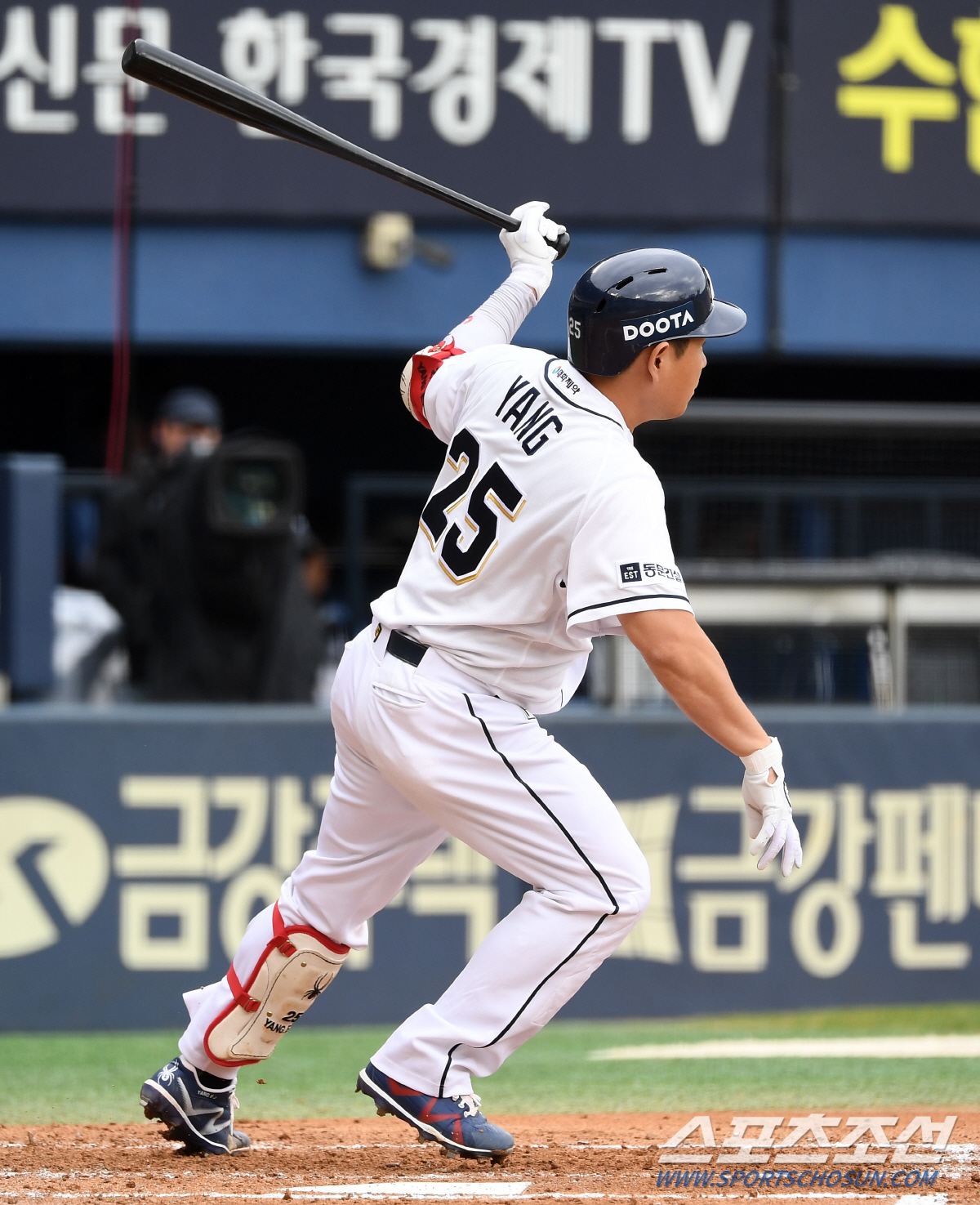 [잠실현장]4경기 24이닝 ERA '0.00'. 극강의 '롯데킬러' 브랜…