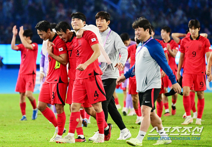 [AG금메달-손흥민 반응]'항저우 금메달 소식' 손흥민 "너무나 기쁘고 …