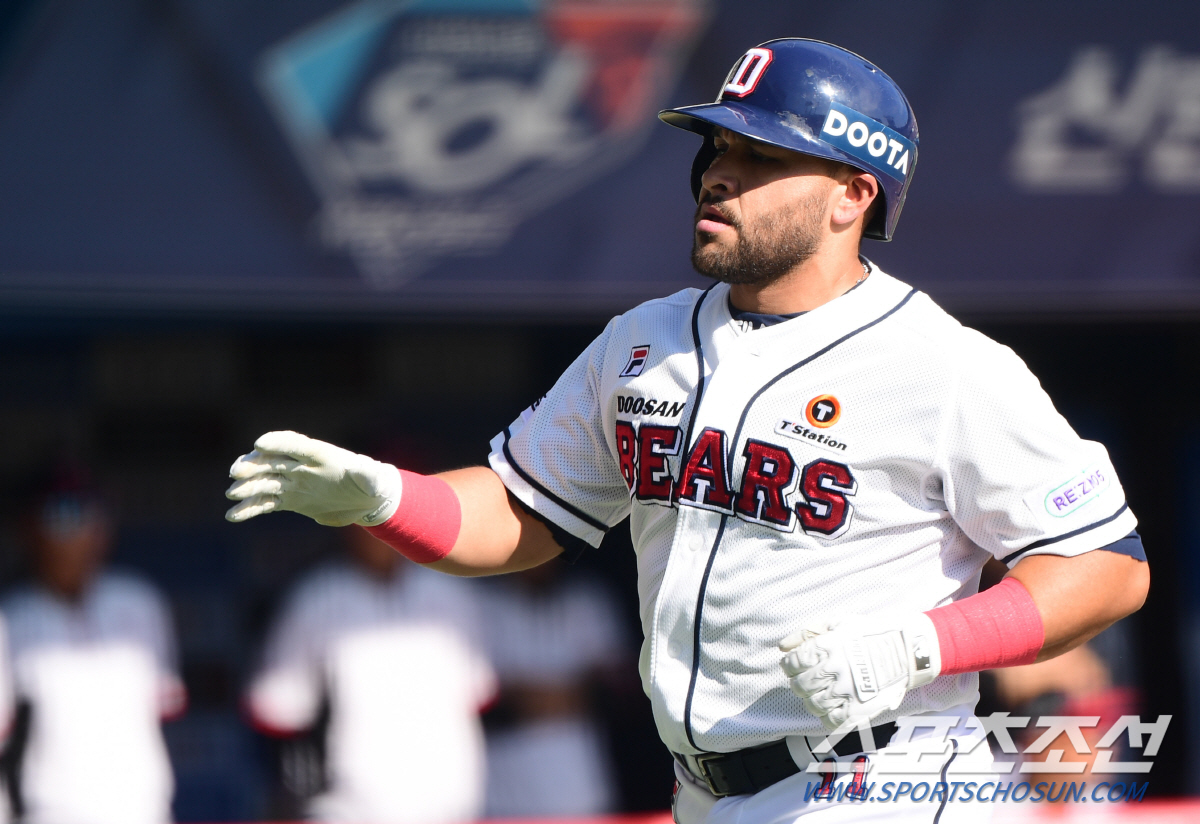 [잠실현장]롯데 선발 반즈가 무서워…허경민 12타수 무안타-로하스 9타수…