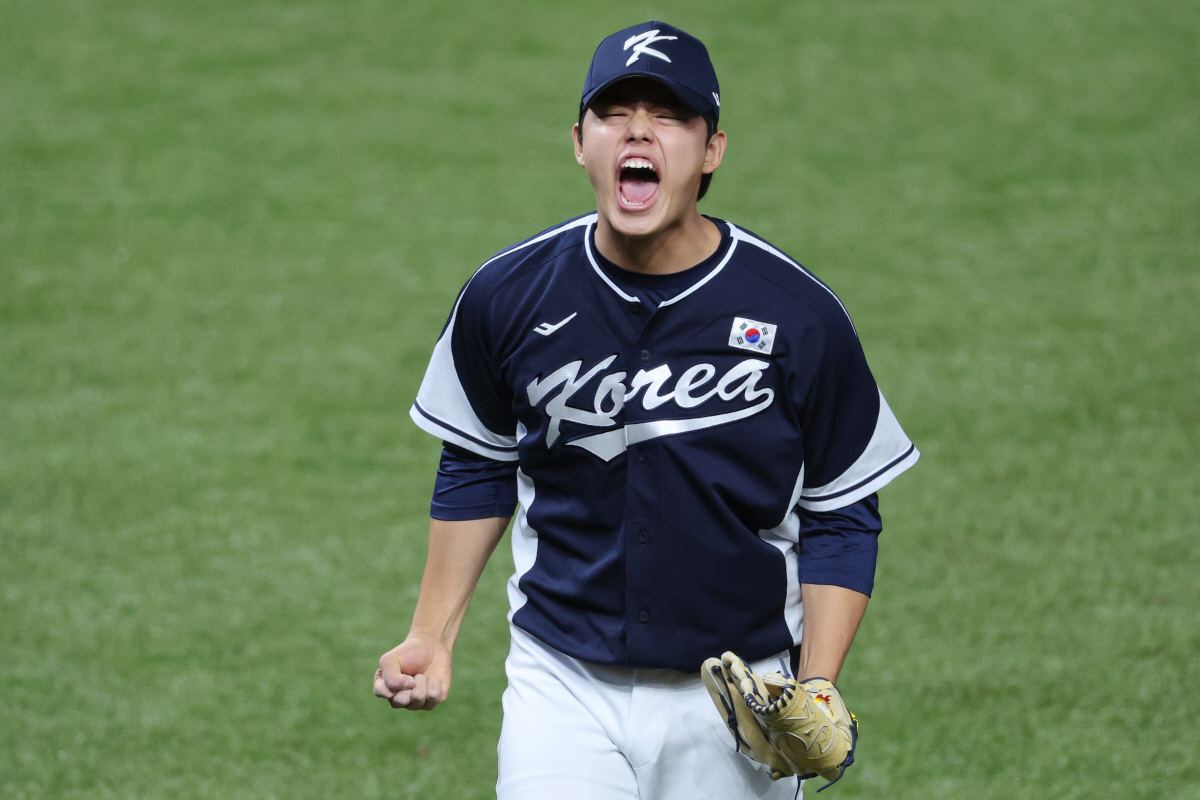 '초딩 친구→국대 룸메이트→AG 우승' 금메달 이끈 '03즈'의 각별한 …