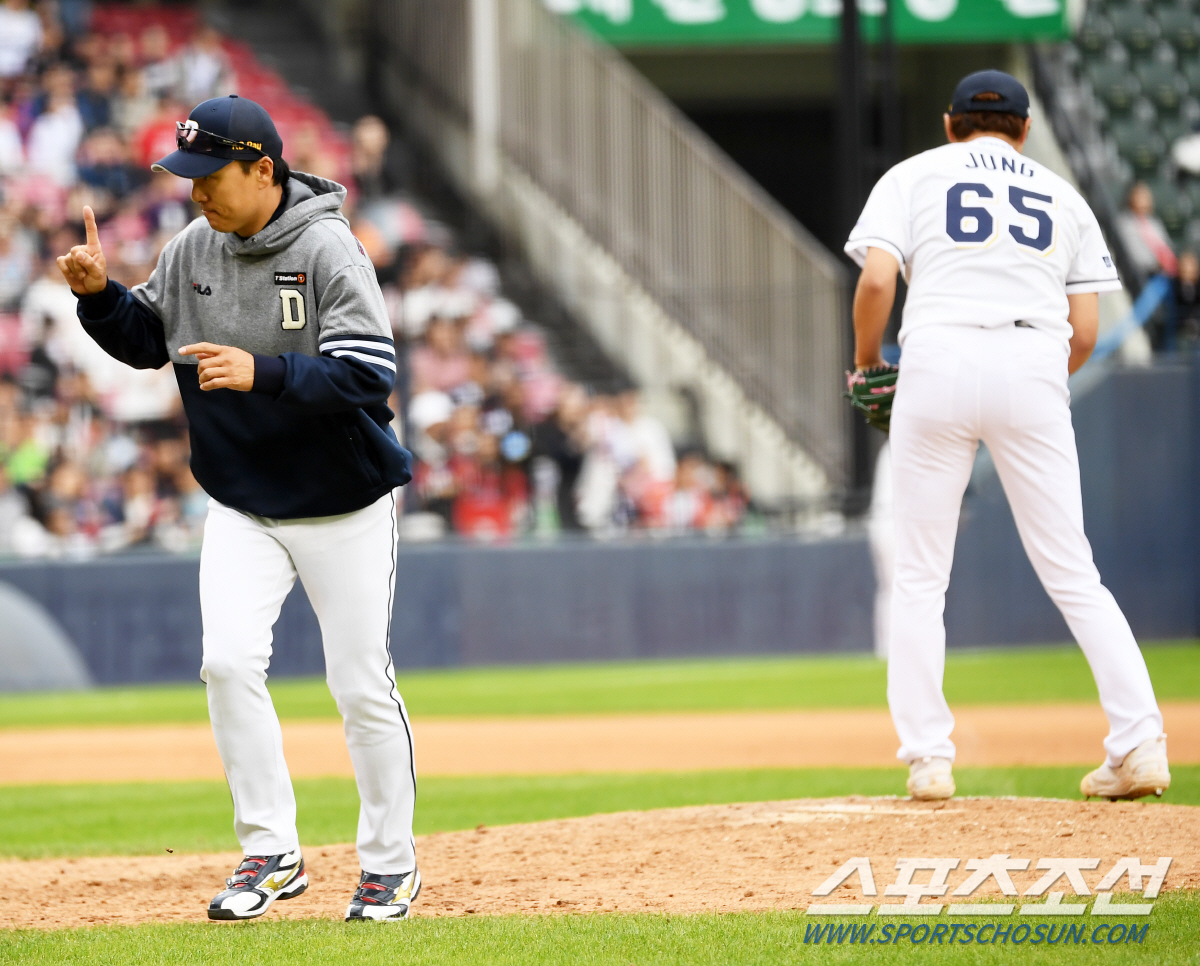 '믿음에 승리로 보답한 마무리' 9회 마운드 직접 찾은 이승엽 감독, '…