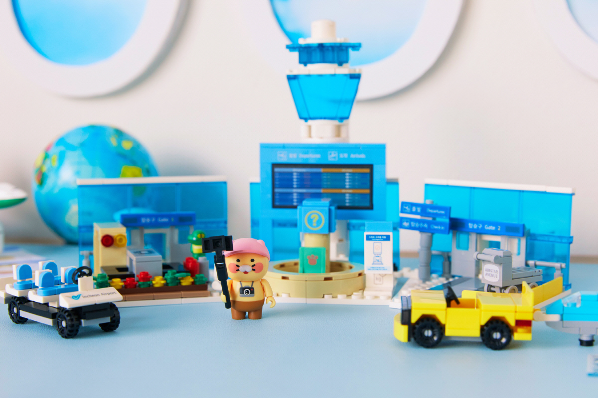 신세계면세점, '인천공항X카카오프렌즈 브릭 피규어' 선보여