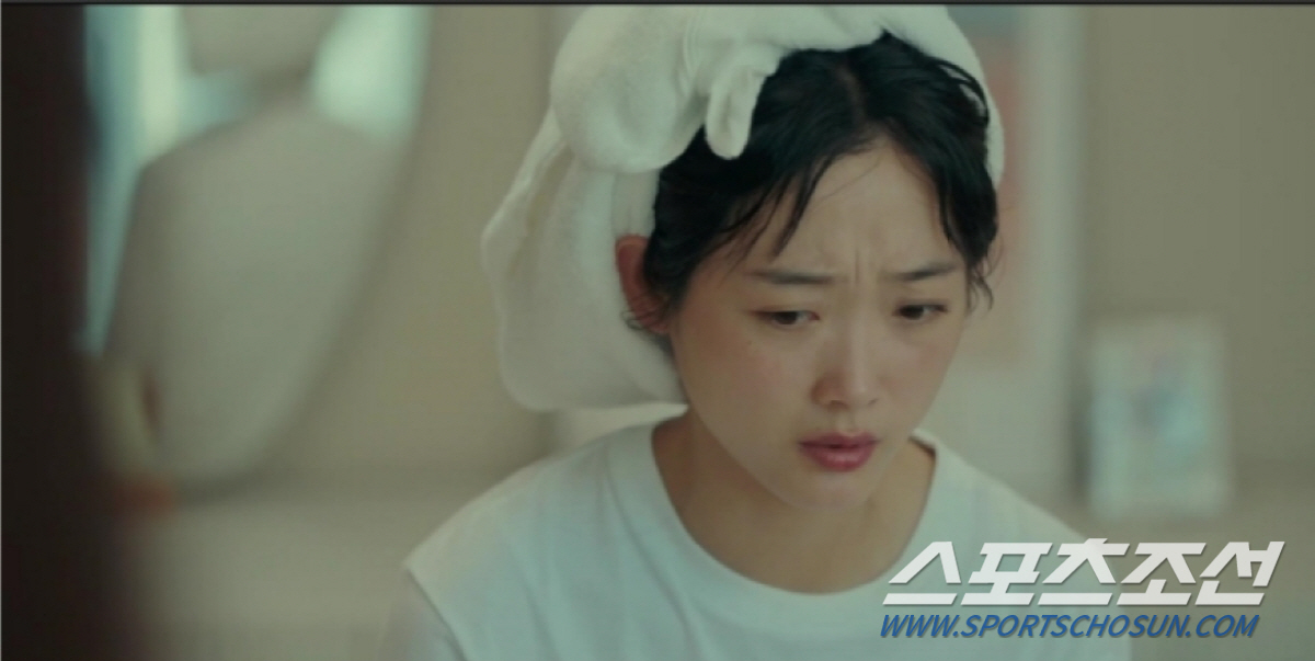 [이정혁의 수다톡톡]'힘쎈여자' 이유미-'7인의 탈출' 이유비, 그동안 …