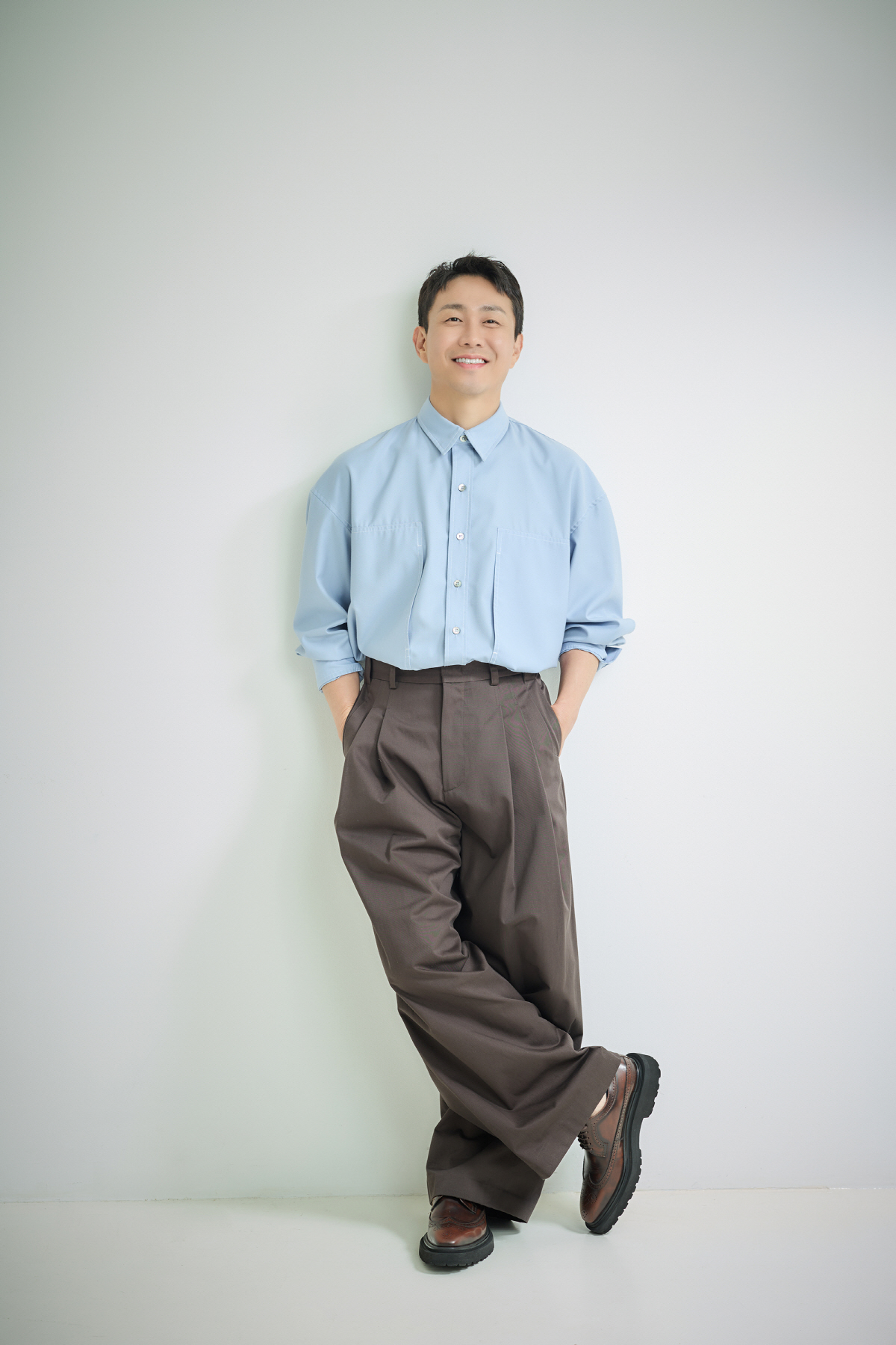 [SC인터뷰] "톱스타役 풀리지 않는 수수께끼"…오정세, '거미집'서 또…