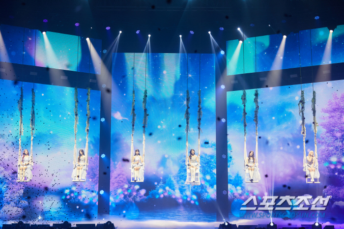[SC이슈]아이브 첫 월드투어, 안유진은 왜 그렇게 울었나? 사진으로 보…