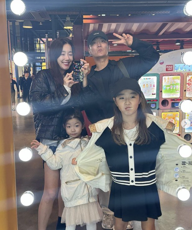 소이현♥인교진, 딸들이 클수록 엄마 판박이네…미모 유전자 '열일'