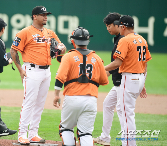 [창원현장]옆구리 통증 산체스 마저…11일 정밀검사 받을 예정인데 안 좋…
