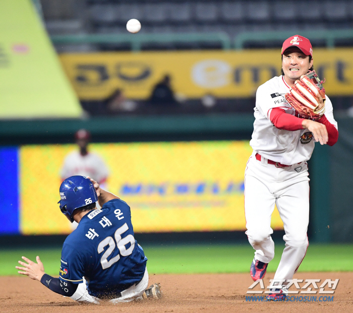 '8-6-5게임 남았는데…' '승차 0'시계제로 역대급 3~5위 고지전,…