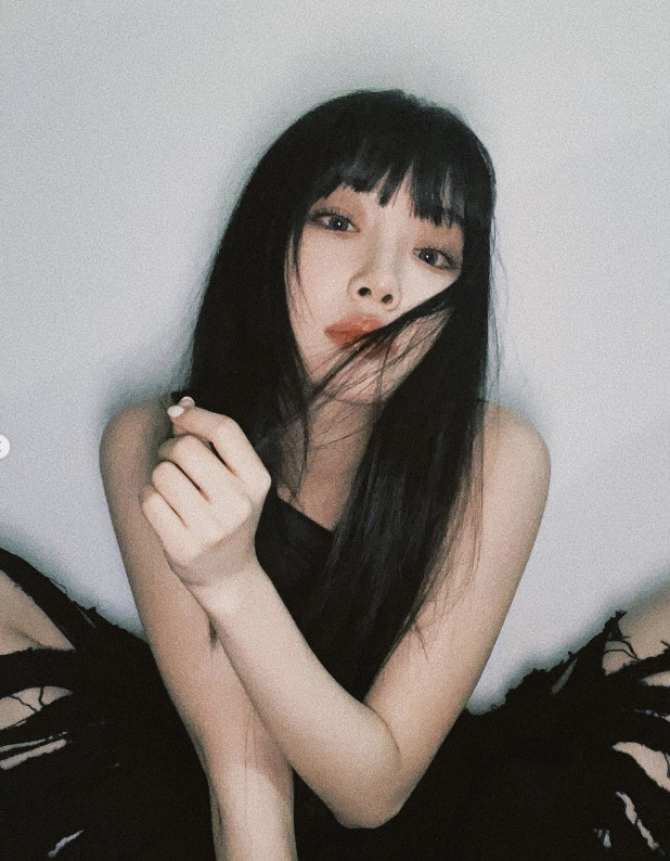 'FA 대어' 청하, 모어비전 가나…박재범 계정 이름 딴 공식 SNS 개…