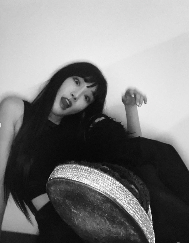 'FA 대어' 청하, 모어비전 가나…박재범 계정 이름 딴 공식 SNS 개…