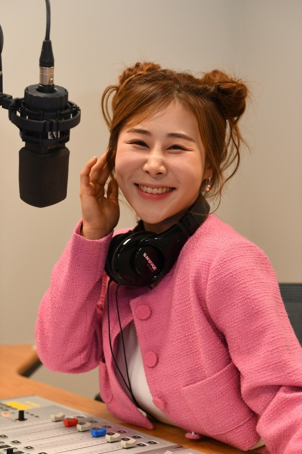 '서준맘' 공중파 라디오 입성…박세미, SBS '수다가 체질' DJ 발탁…