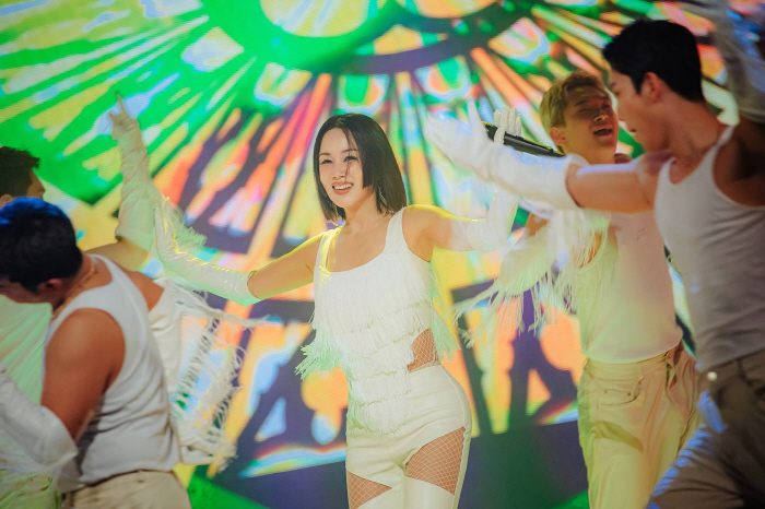 엄정화 "'댄스유랑단' 대학 축제 때 바닥에 주저앉고 싶을 정도..진짜 …