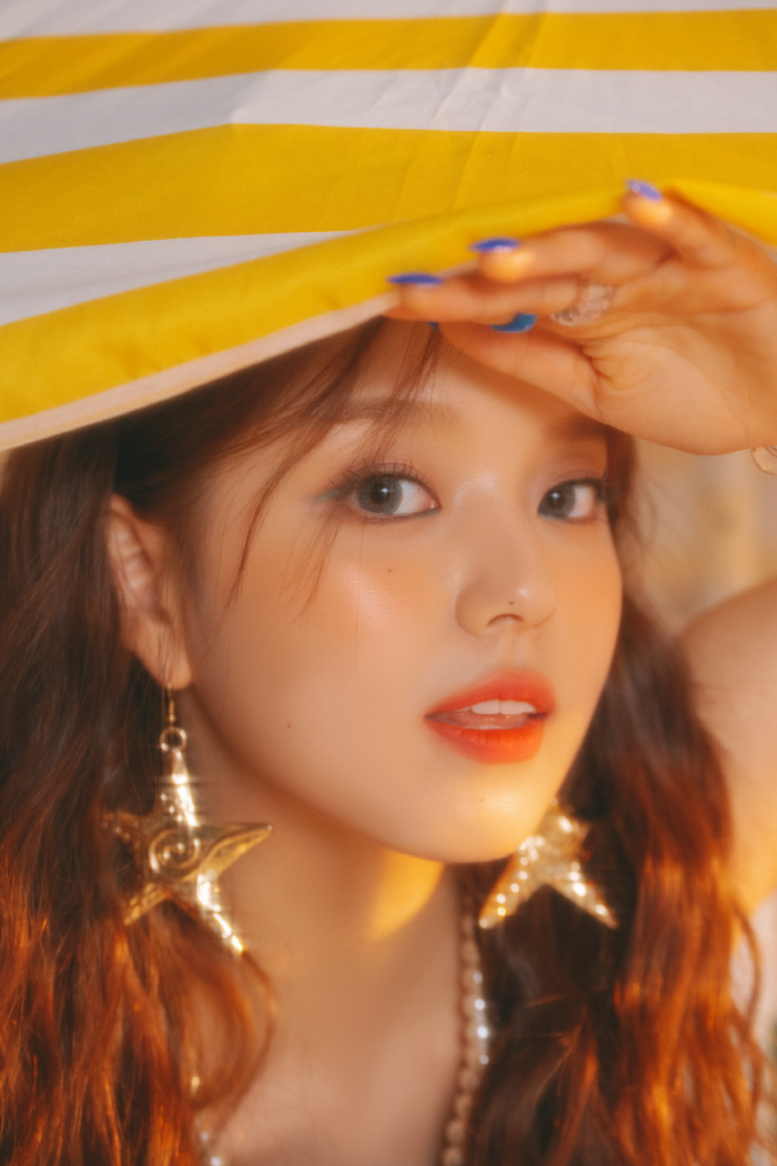 로시, 신승훈 사단 '썸띵 캐주얼' 컴백…'로블리' 매력