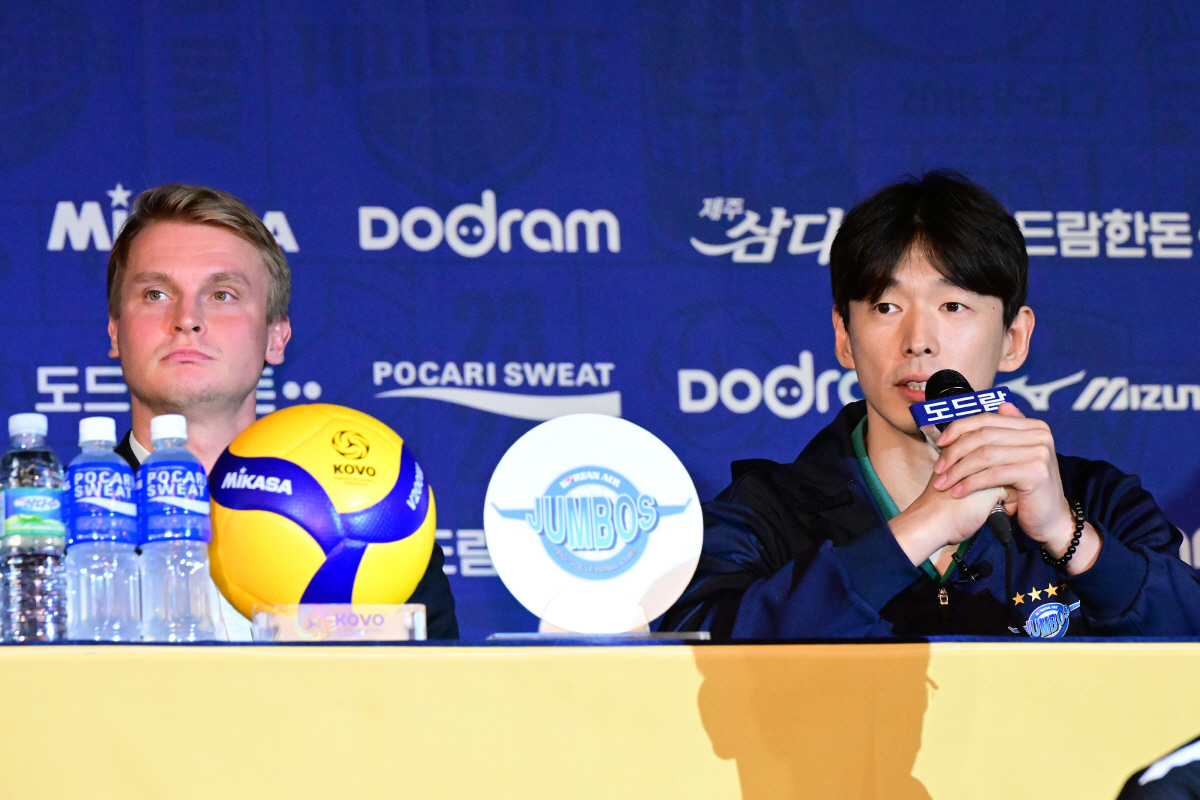 4연속 통합우승 도전 역사? "전력 평준화" 이구동성, AG 참사는 잊어…