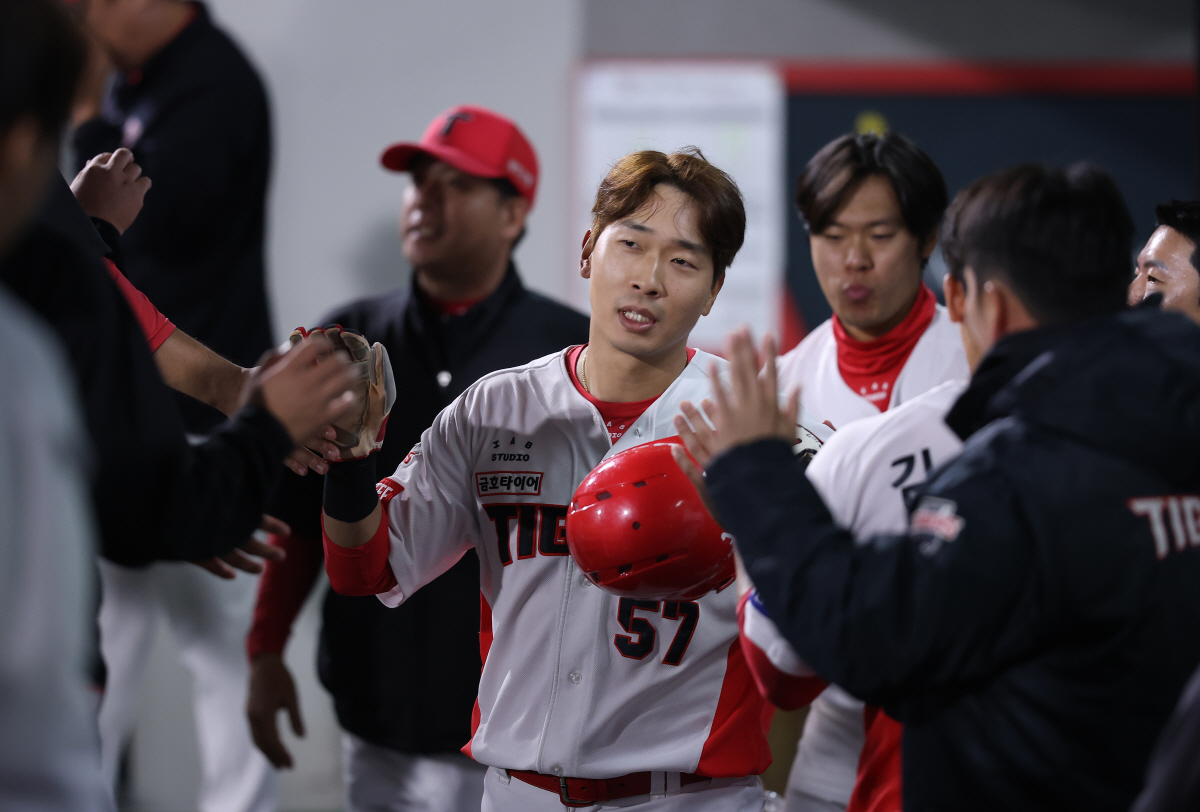 '양현종 8이닝 무실점→KBO 최초 9년 연속 160이닝 달성' 벼랑 끝…